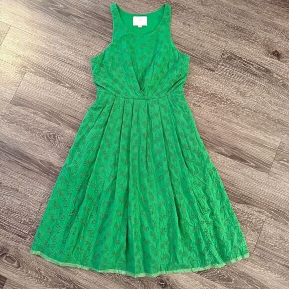 Anthropologie Dresses & Skirts - Anthropologie Kelly Green Lace Midi Dress